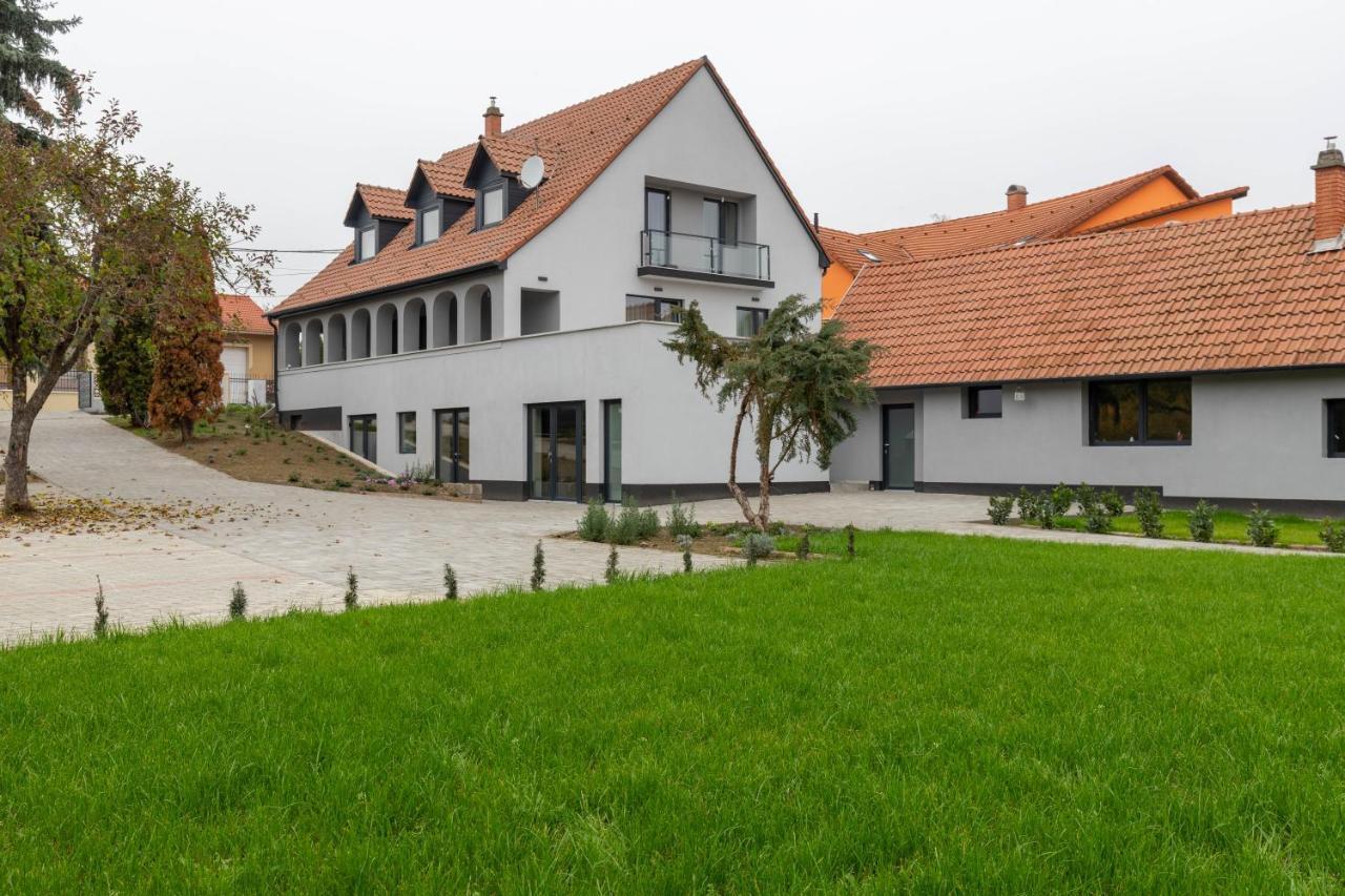 Villa Berc Egerszalok Exterior photo